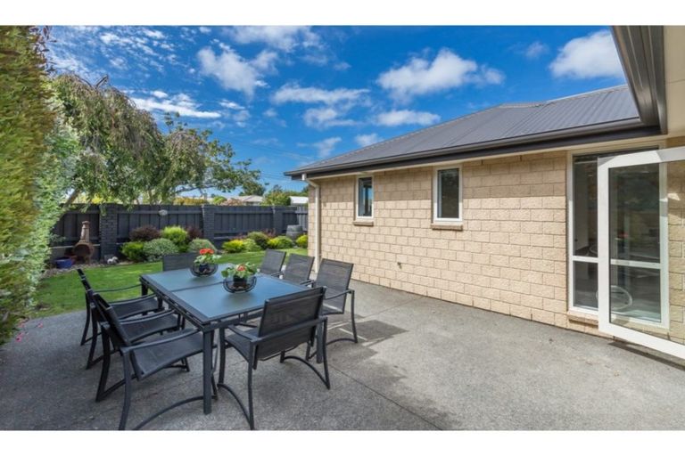 Photo of property in 78a Daniels Road, Redwood, Christchurch, 8051