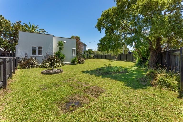 Photo of property in 158 Naenae Road, Naenae, Lower Hutt, 5011