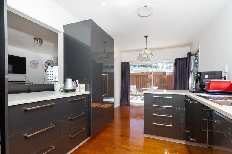 Photo of property in 86 Universal Drive, Henderson, Auckland, 0610