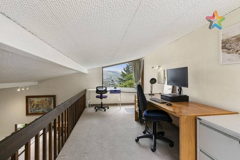 Photo of property in 24 Summit Road, Fairfield, Lower Hutt, 5011