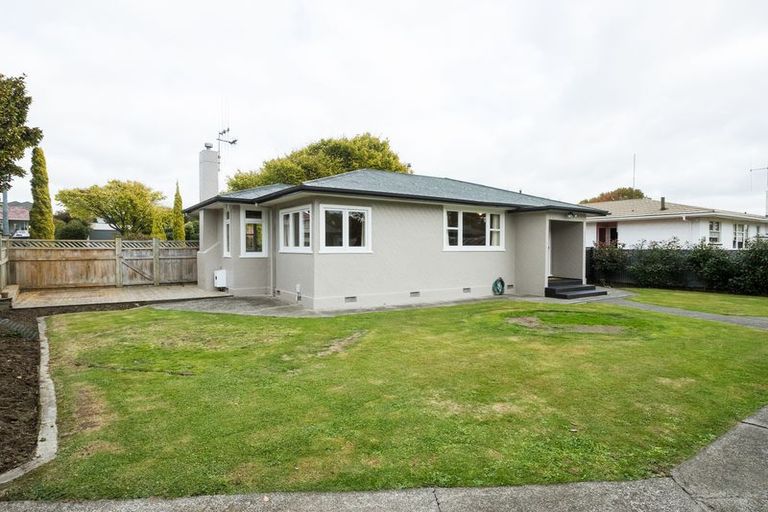 Photo of property in 1 Woodstock Place, Hokowhitu, Palmerston North, 4410