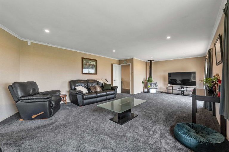 Photo of property in 550 Mountain Road, Lepperton, New Plymouth, 4373