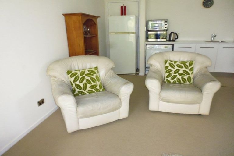 Photo of property in 1/104 Harbour Drive, Otumoetai, Tauranga, 3110