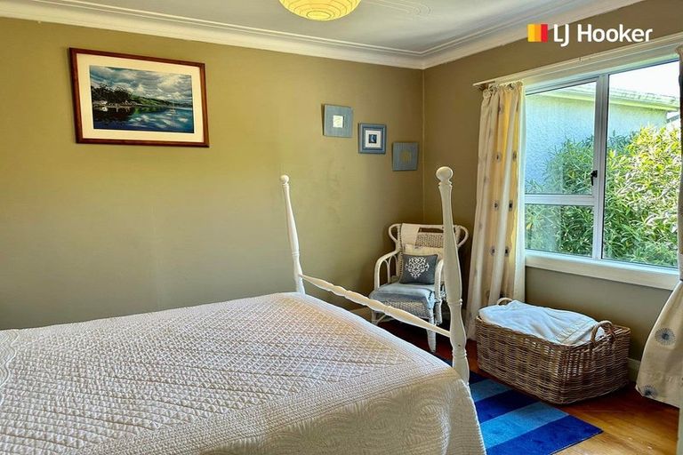 Photo of property in 35 Oxley Crescent, Broad Bay, Dunedin, 9014