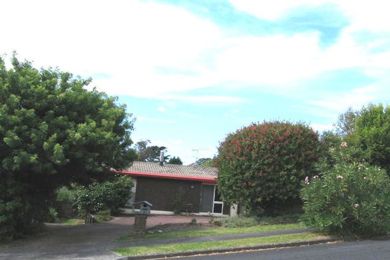 Photo of property in 13 Waiau Street, Torbay, Auckland, 0630