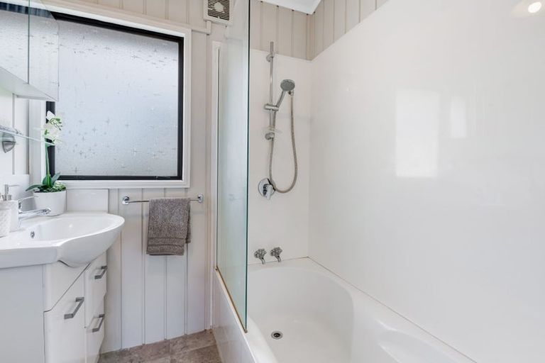 Photo of property in 57 Maygrove Drive, Orewa, 0931