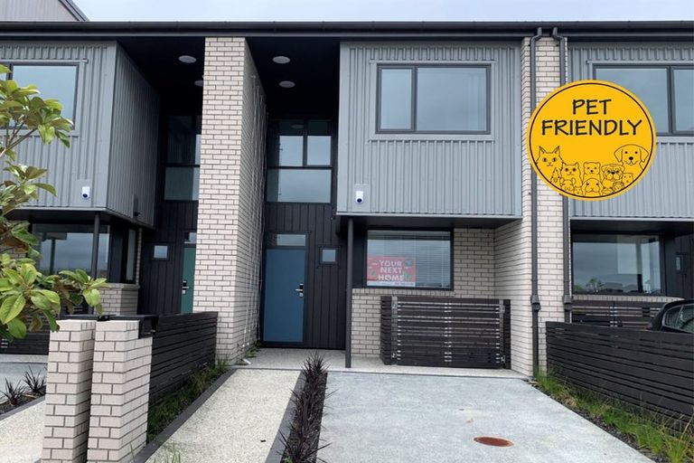 Photo of property in 35 Peihana Road, Hobsonville, Auckland, 0616