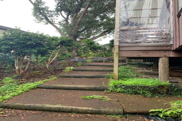 Photo of property in 46 Glen Vista Place, Bayview, Auckland, 0629