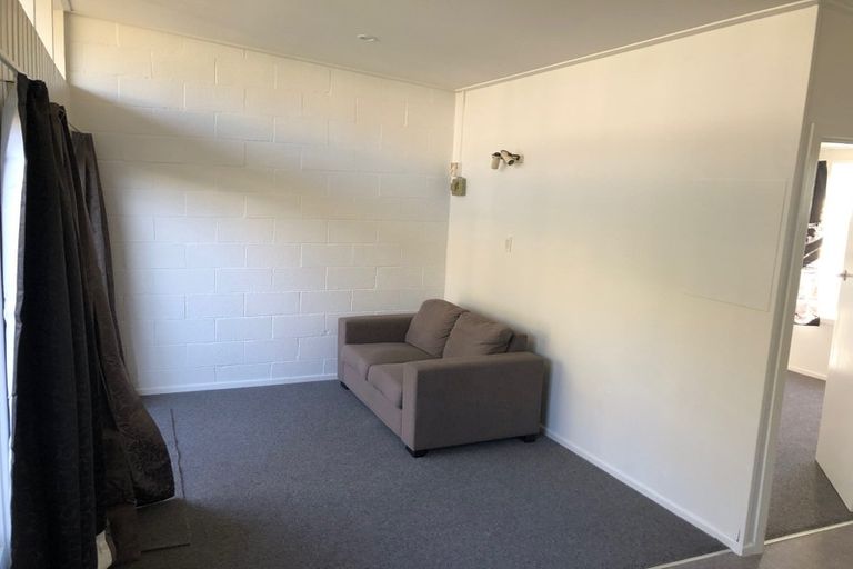 Photo of property in 2/2 Camrose Place, Ilam, Christchurch, 8041