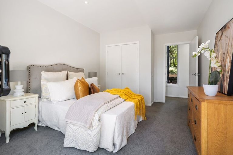 Photo of property in 18 Kereru Grove, Greenhithe, Auckland, 0632