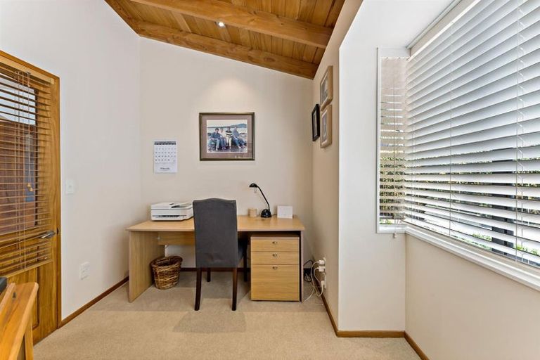 Photo of property in 2/33 Milford Road, Milford, Auckland, 0620