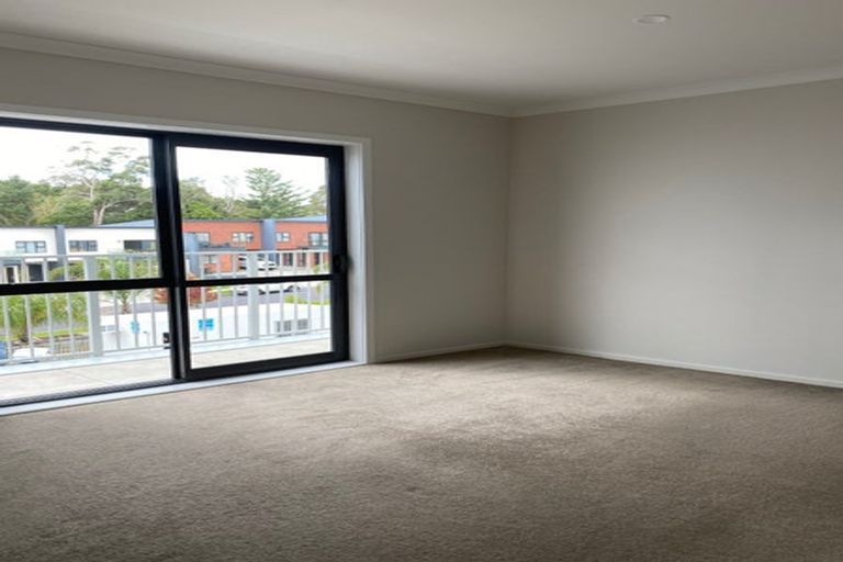 Photo of property in 31c/132 Stancombe Road, Flat Bush, Auckland, 2016