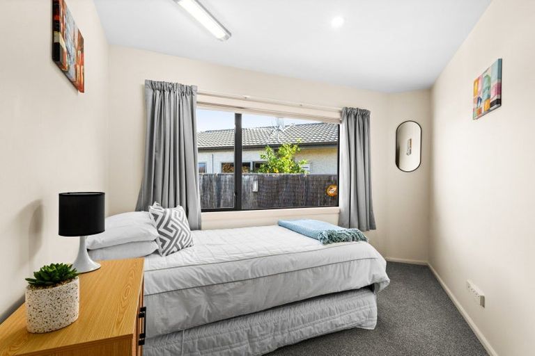 Photo of property in 8 Hanna Place, Havelock North, 4130