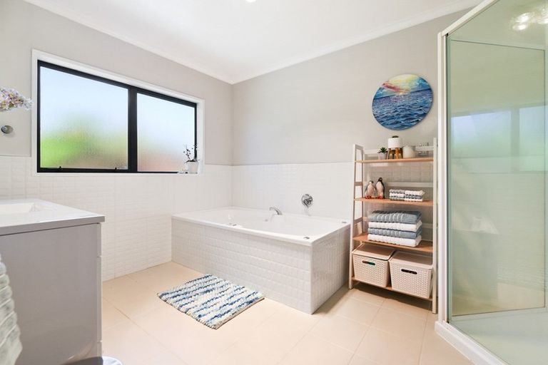 Photo of property in 3 Kenneth Place, Rototuna, Hamilton, 3210