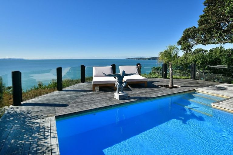 Photo of property in 86 Vipond Road, Stanmore Bay, Whangaparaoa, 0932