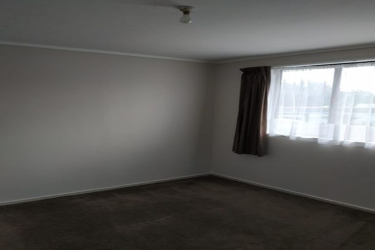 Photo of property in 1/67 Redcrest Avenue, Red Hill, Papakura, 2110