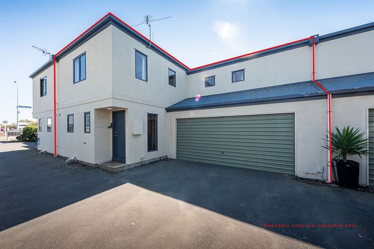 Photo of property in 40b Picton Avenue, Riccarton, Christchurch, 8011