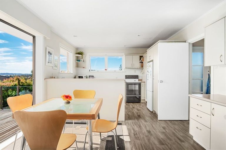 Photo of property in 21 Litten Road, Cockle Bay, Auckland, 2014