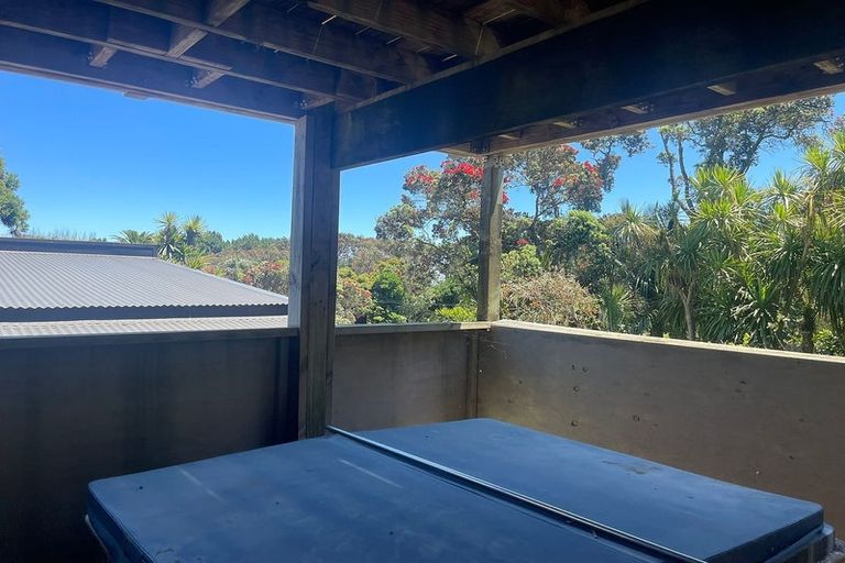 Photo of property in 352 Motutara Road, Muriwai, 0881