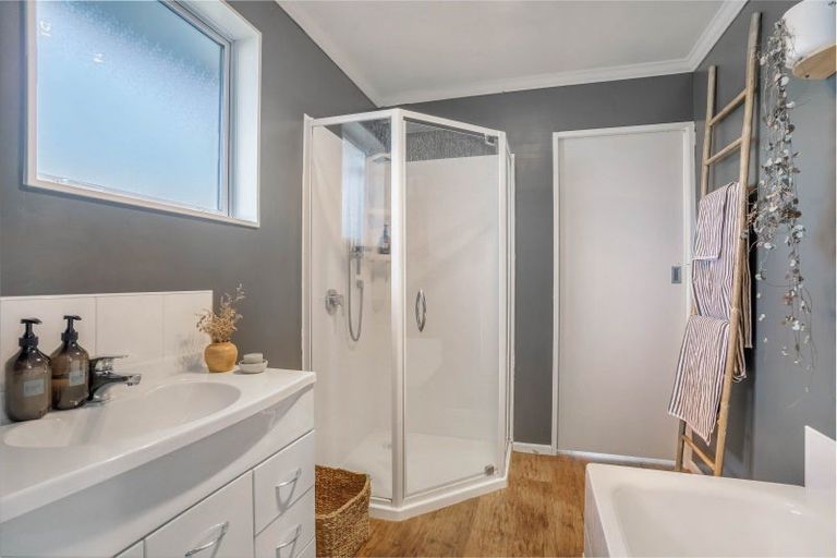 Photo of property in 44 Queen Street, Winton, 9720