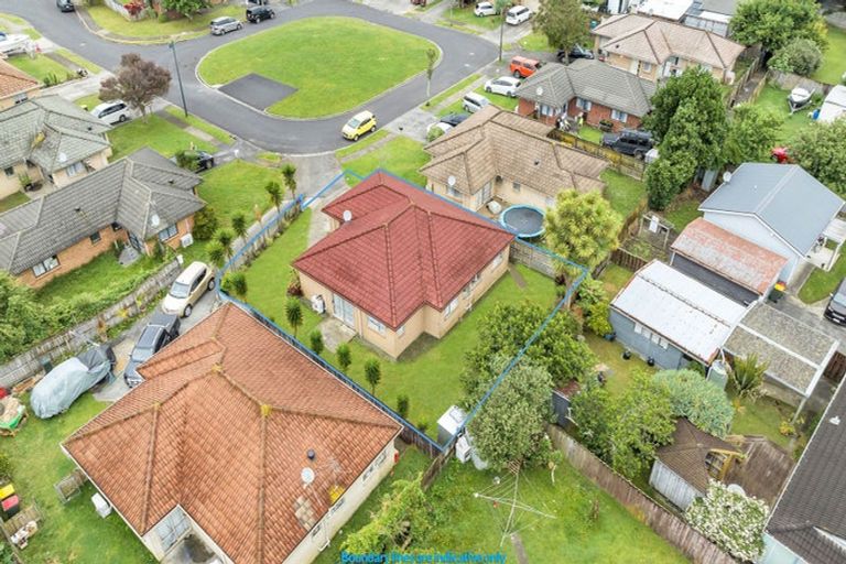 Photo of property in 13 Piriti Place, Weymouth, Auckland, 2103