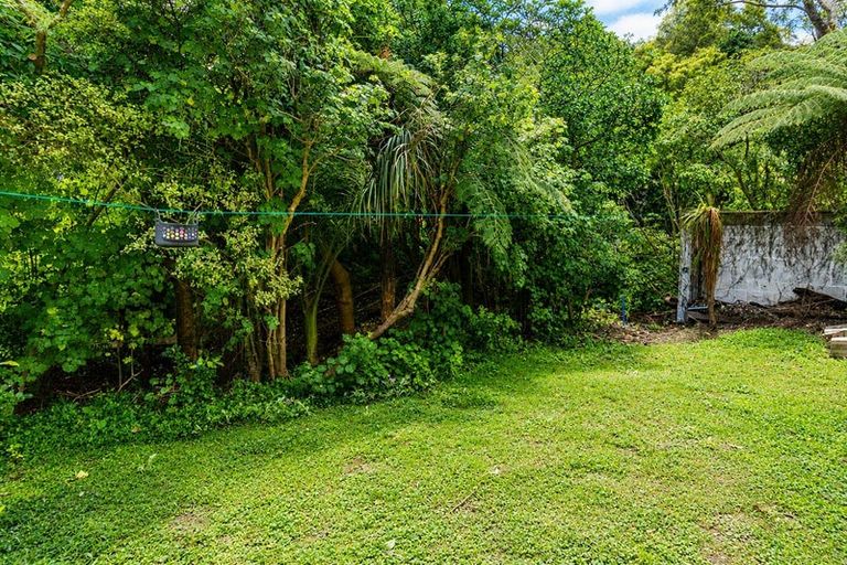 Photo of property in 2a Pitoitoi Road, Days Bay, Lower Hutt, 5013