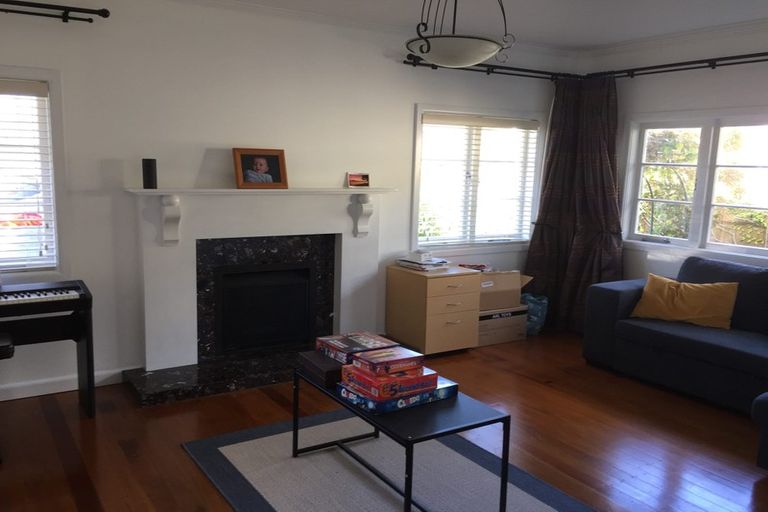 Photo of property in 34 Hastings Parade, Devonport, Auckland, 0624