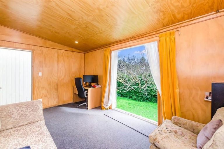 Photo of property in 17 Beach Road, Paekakariki, 5034