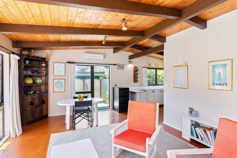 Photo of property in 175 Tutere Street, Waikanae Beach, Waikanae, 5036