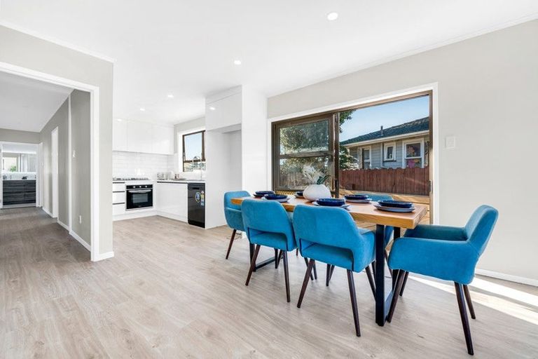 Photo of property in 4 Burlington Place, Manurewa, Auckland, 2102