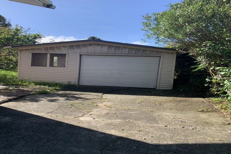 Photo of property in 13 Cockayne Crescent, Sunnynook, Auckland, 0620