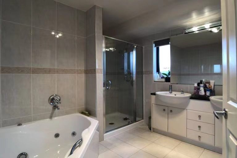 Photo of property in 19 Dressage Lane, Greenhithe, Auckland, 0632