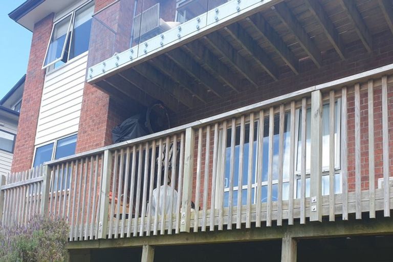 Photo of property in 28 Golden Morning Drive, Albany Heights, Auckland, 0632