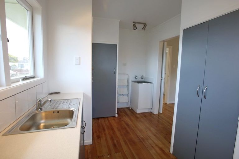 Photo of property in 1/18 Toru Street, Te Atatu Peninsula, Auckland, 0610