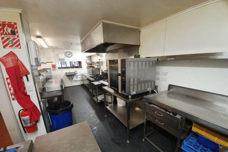 Photo of property in 12 Majoribanks Street, Mount Victoria, Wellington, 6011