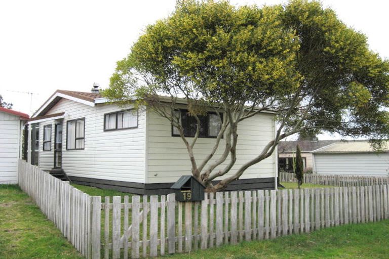 Photo of property in 19 Pitoitoi Street, Otaihanga, Paraparaumu, 5036