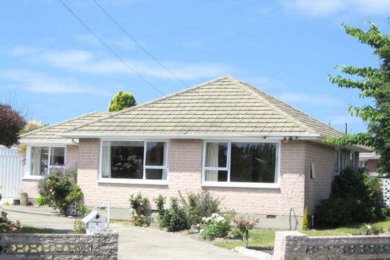 Photo of property in 3 Odie Place, Wainoni, Christchurch, 8061