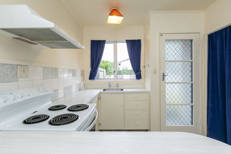 Photo of property in 52a Puketapu Road, Taradale, Napier, 4112