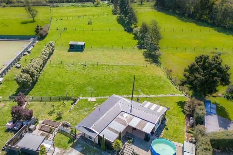 Photo of property in 69 Whitby Road, Wakefield, 7025