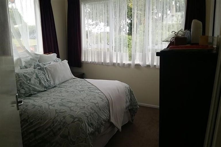 Photo of property in 37 Shirley Avenue, Papakura, 2110