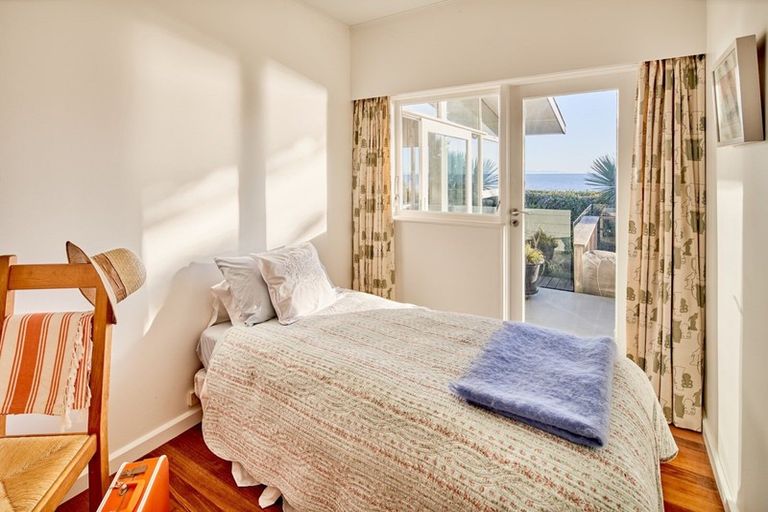 Photo of property in 18 Arawa Street, Raumati Beach, Paraparaumu, 5032