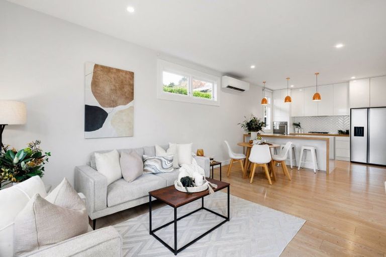 Photo of property in 132 Forest Lake Road, Forest Lake, Hamilton, 3200