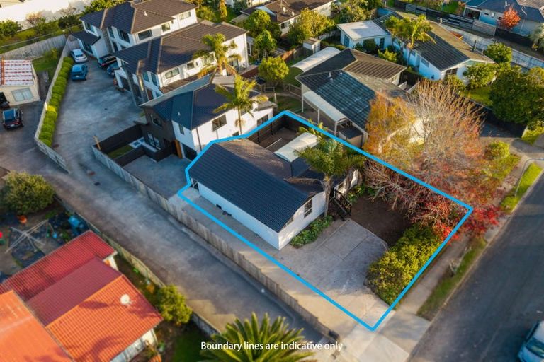 Photo of property in 60a Reelick Avenue, Pakuranga Heights, Auckland, 2010