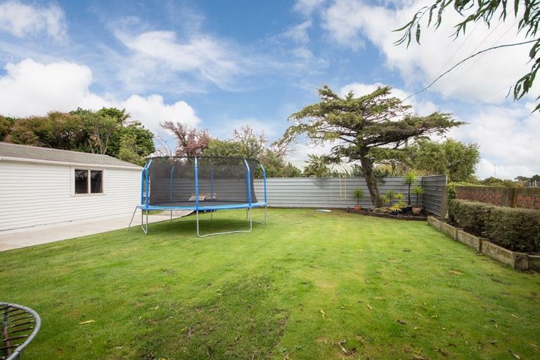 Photo of property in 24 Milson Line, Roslyn, Palmerston North, 4414