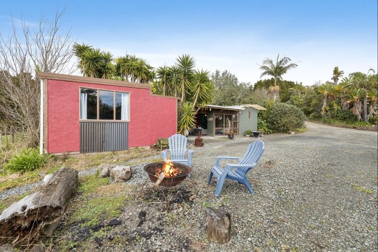 Photo of property in 238 Te Arai Point Road, Te Arai, Wellsford, 0975