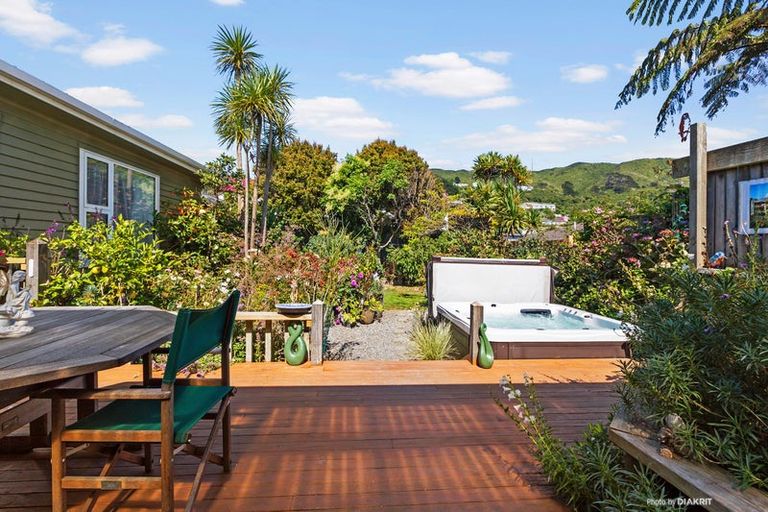 Photo of property in 1 Sim Street, Johnsonville, Wellington, 6037