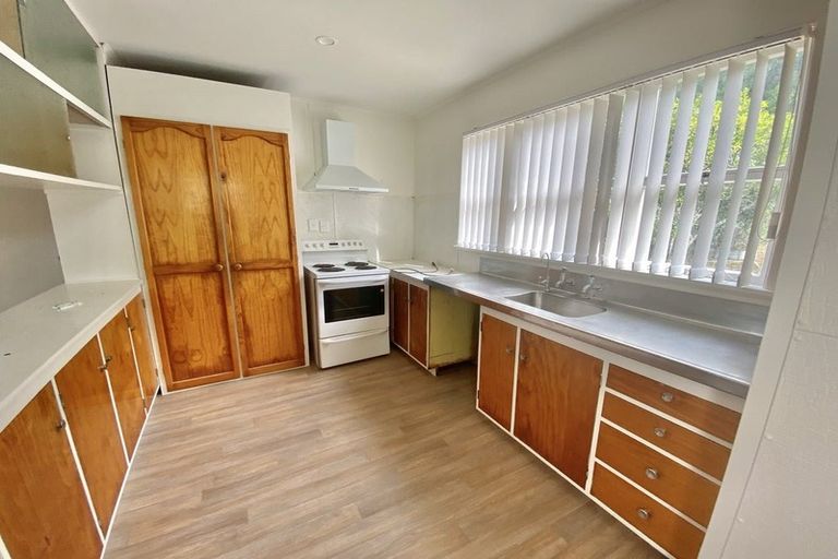 Photo of property in 14 Mcclintock Road, Massey, Auckland, 0614