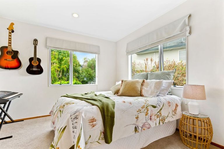 Photo of property in 6 Horizon Way, West Harbour, Auckland, 0618