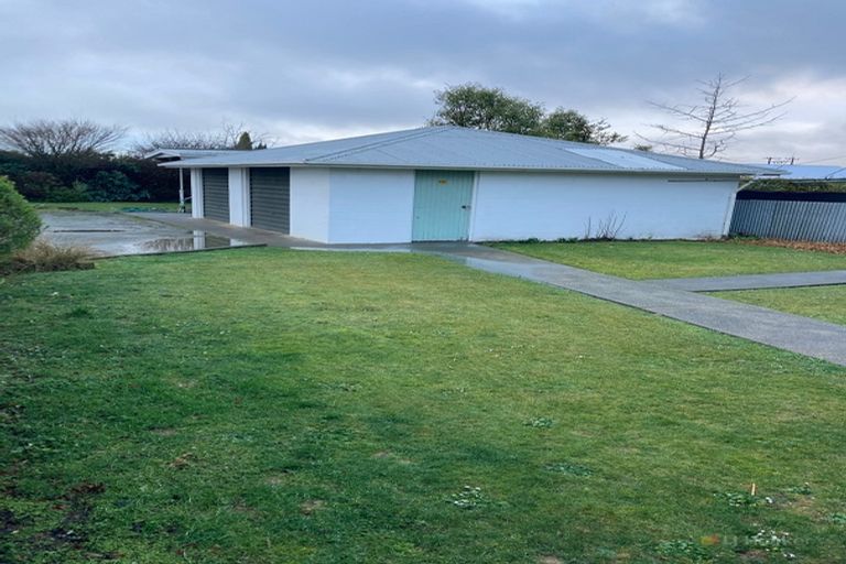 Photo of property in 2 Grace Street, Waimate, 7924