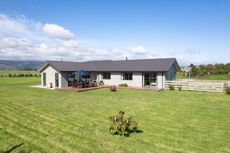 Photo of property in 102 Kukutauaki Road, Koputaroa, Levin, 5575